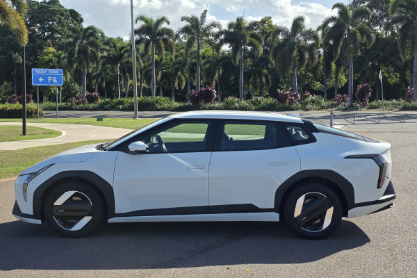2026 Kia EV4  Air Standard Range Sedan Image 12