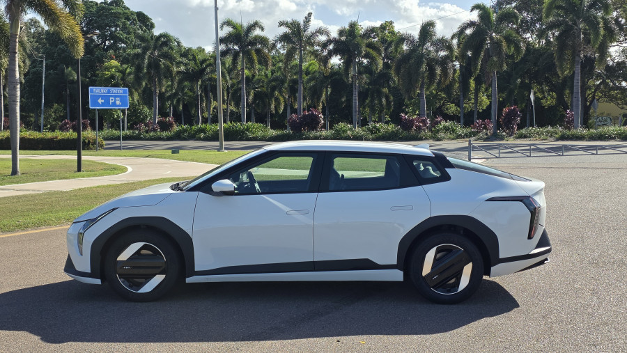 2026 Kia EV4  Air Standard Range Sedan Image 12