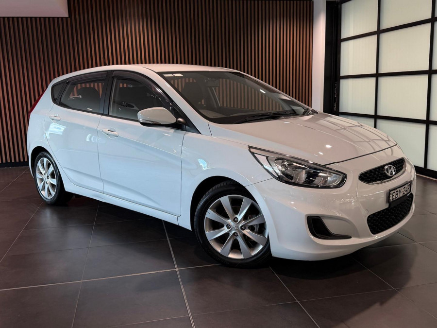 2019 Hyundai Accent RB6 Sport Hatch Image 2