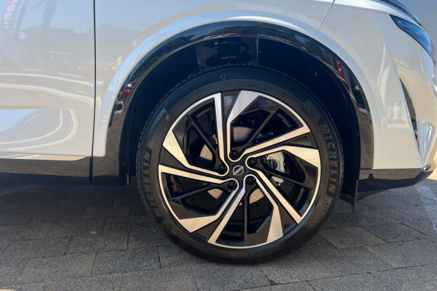 2024 MY25 Nissan QASHQAI J12 Ti-L SUV Image 9