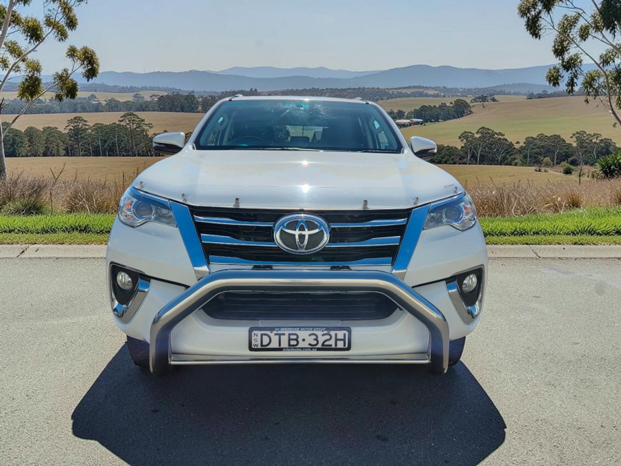 2017 Toyota Fortuner GUN156R GXL SUV Image 2