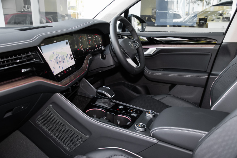 2026 MY24 Volkswagen Touareg RC 210TDI Elegance SUV Image 8