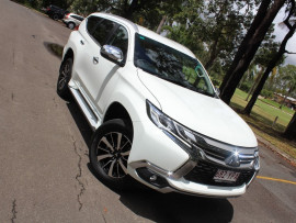 Mitsubishi Pajero Sport GLX QE
