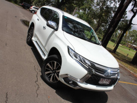 Mitsubishi Pajero Sport GLX QE