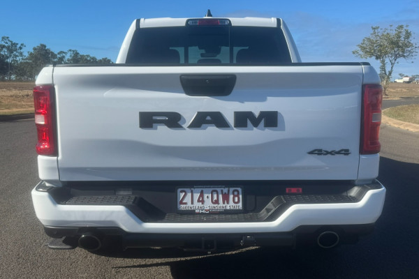 2026 Ram 1500 Express Ute Image 4