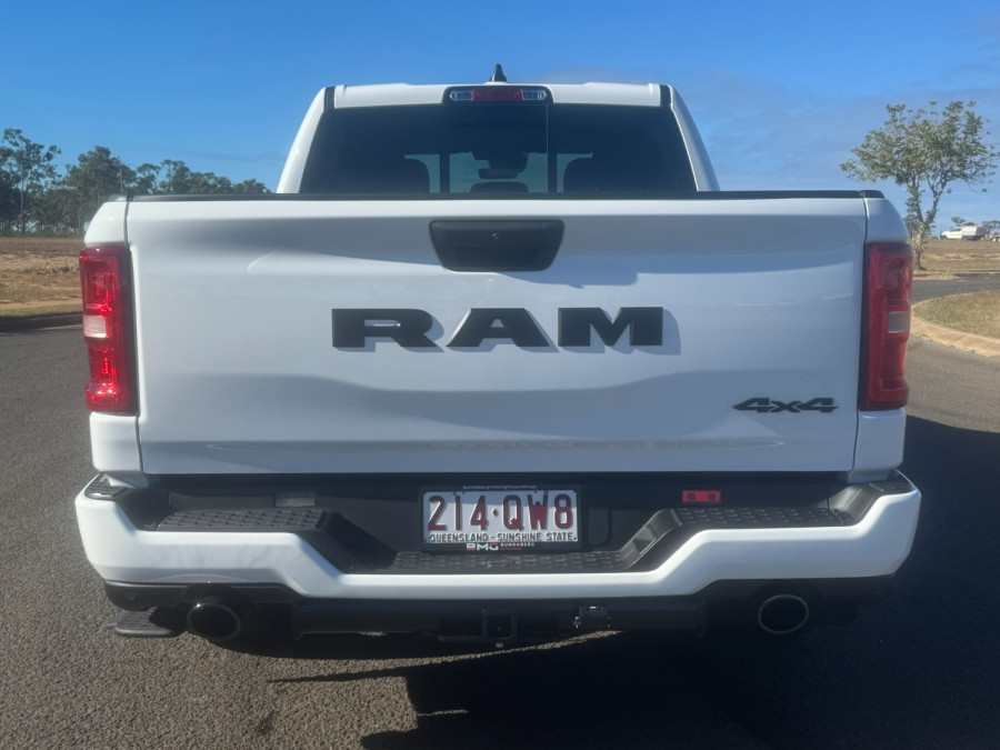 2026 Ram 1500 Express Ute Image 4