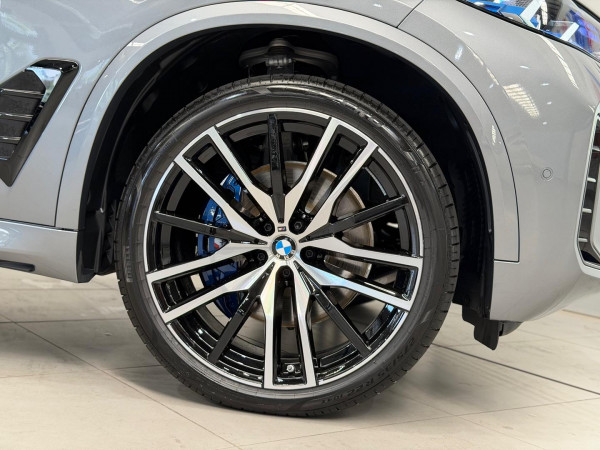 2025 BMW X5 G05 LCI xDrive30d M Sport SUV image 6
