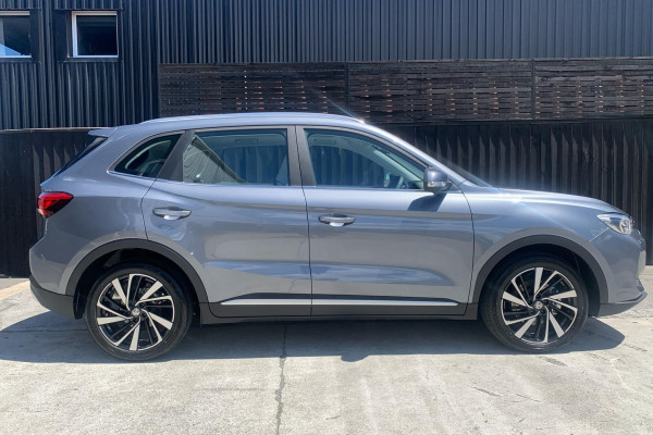 2026 MG ZS ZS32 Essence Hybrid+ SUV Image 2