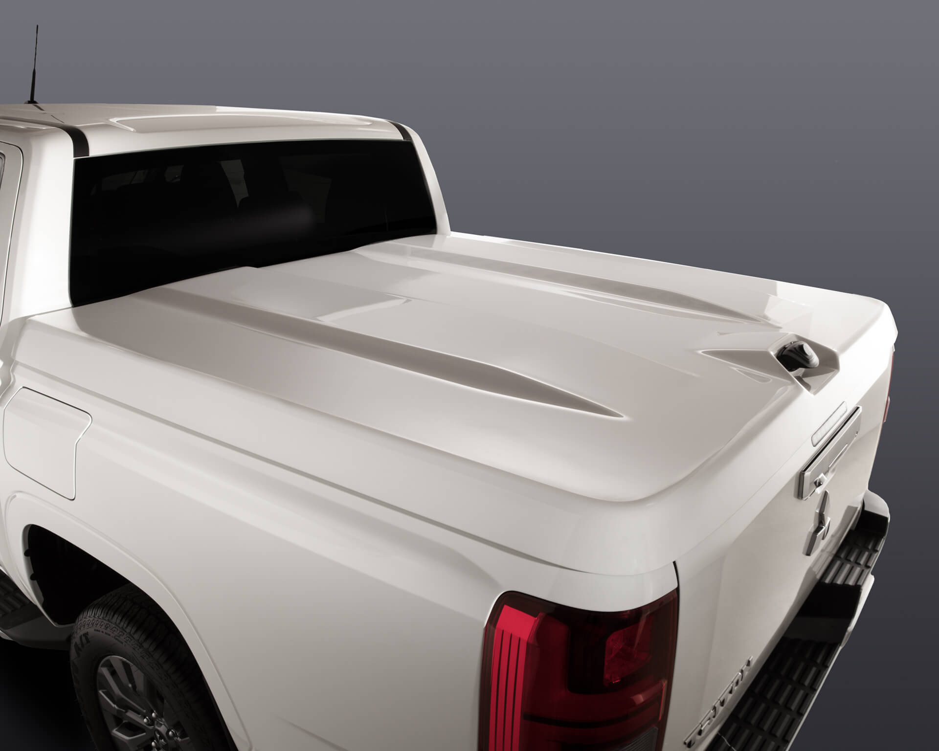 Hard Tonneau Cover - White 