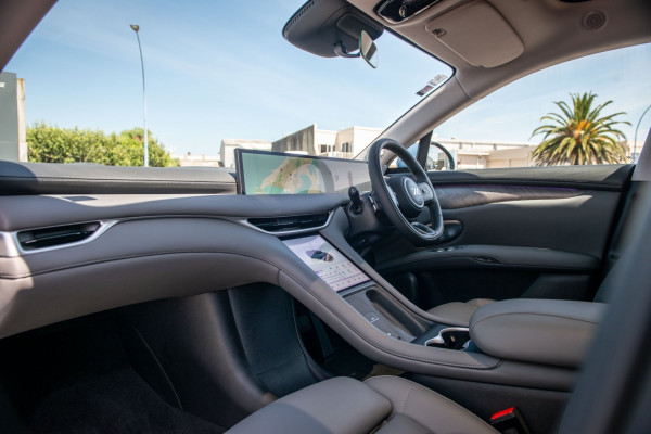 2026 MG IM6 PERFORMACE 100KWH SUV Image 18