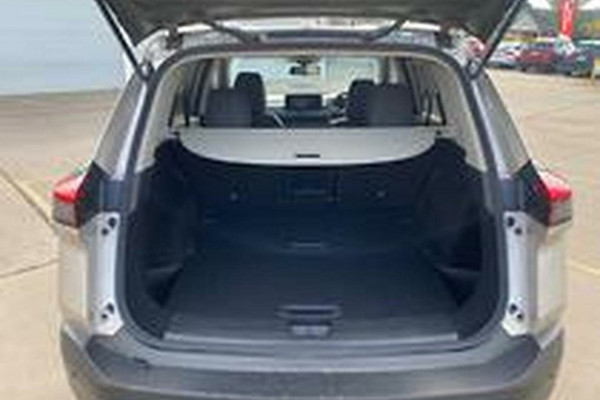 2025 Nissan X-Trail T33 ST-L SUV Image 5