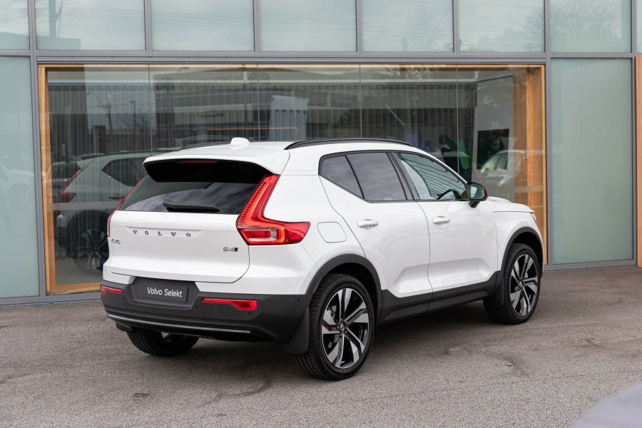 2025 MY26 Volvo XC40 XZ Ultra B4 Dark SUV Image 2
