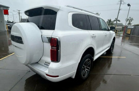 2024 GWM Tank 500 Ultra Hybrid SUV image 3