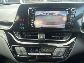 2018 Toyota C-HR NGX10R  SUV image 21