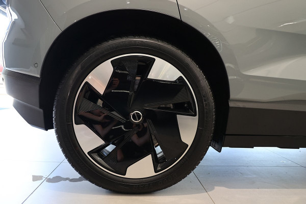 2024 MY25 Volvo EX30  Single Motor Extended Range Ultra SUV Image 27