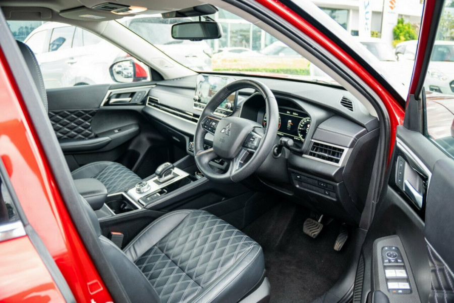 2023 Mitsubishi Outlander ZM Exceed SUV Image 18