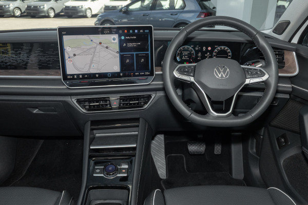 2025 Volkswagen Tayron R4 150TSI Elegance SUV image 7