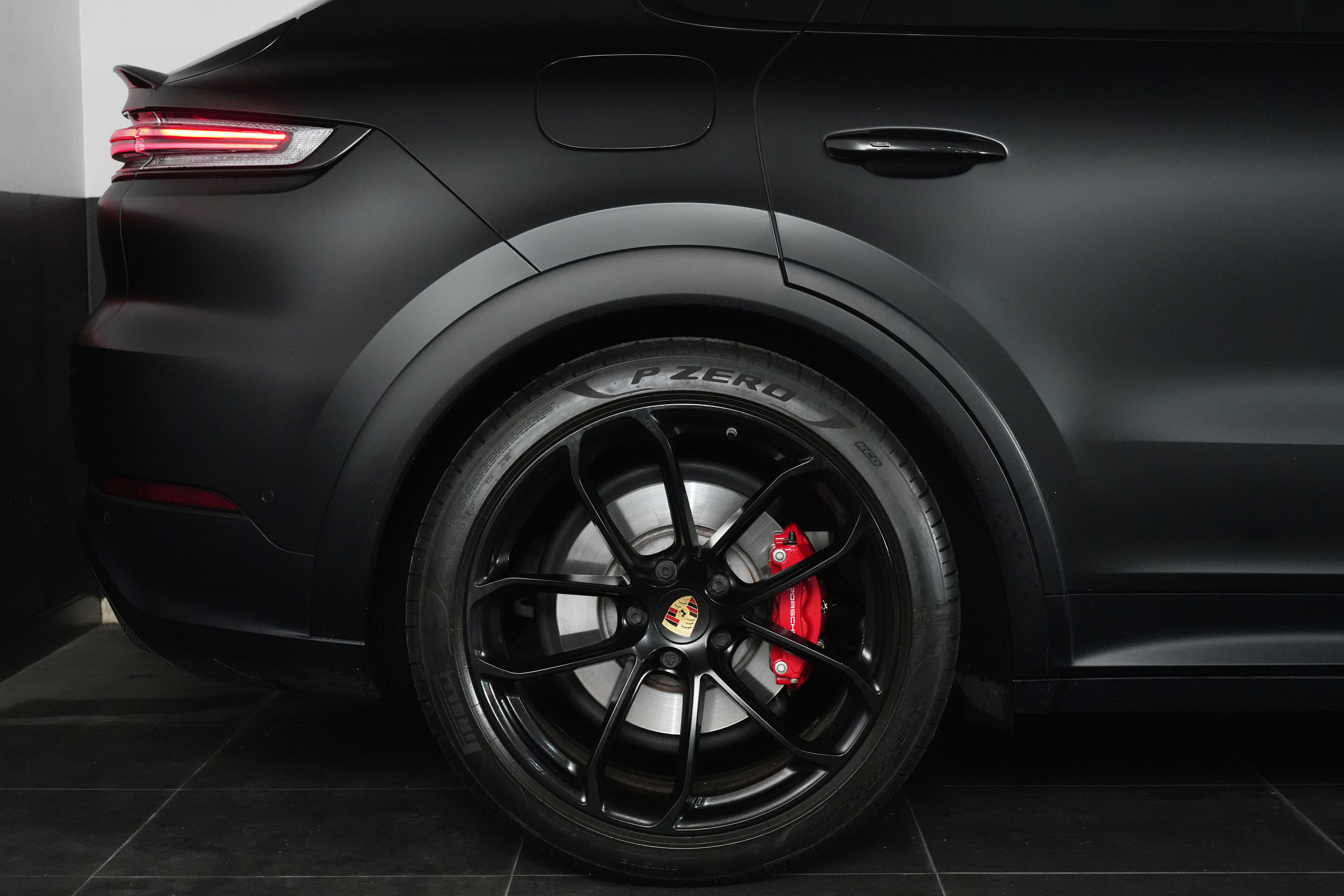 2024 Porsche Cayenne GTS Coupe Image 20