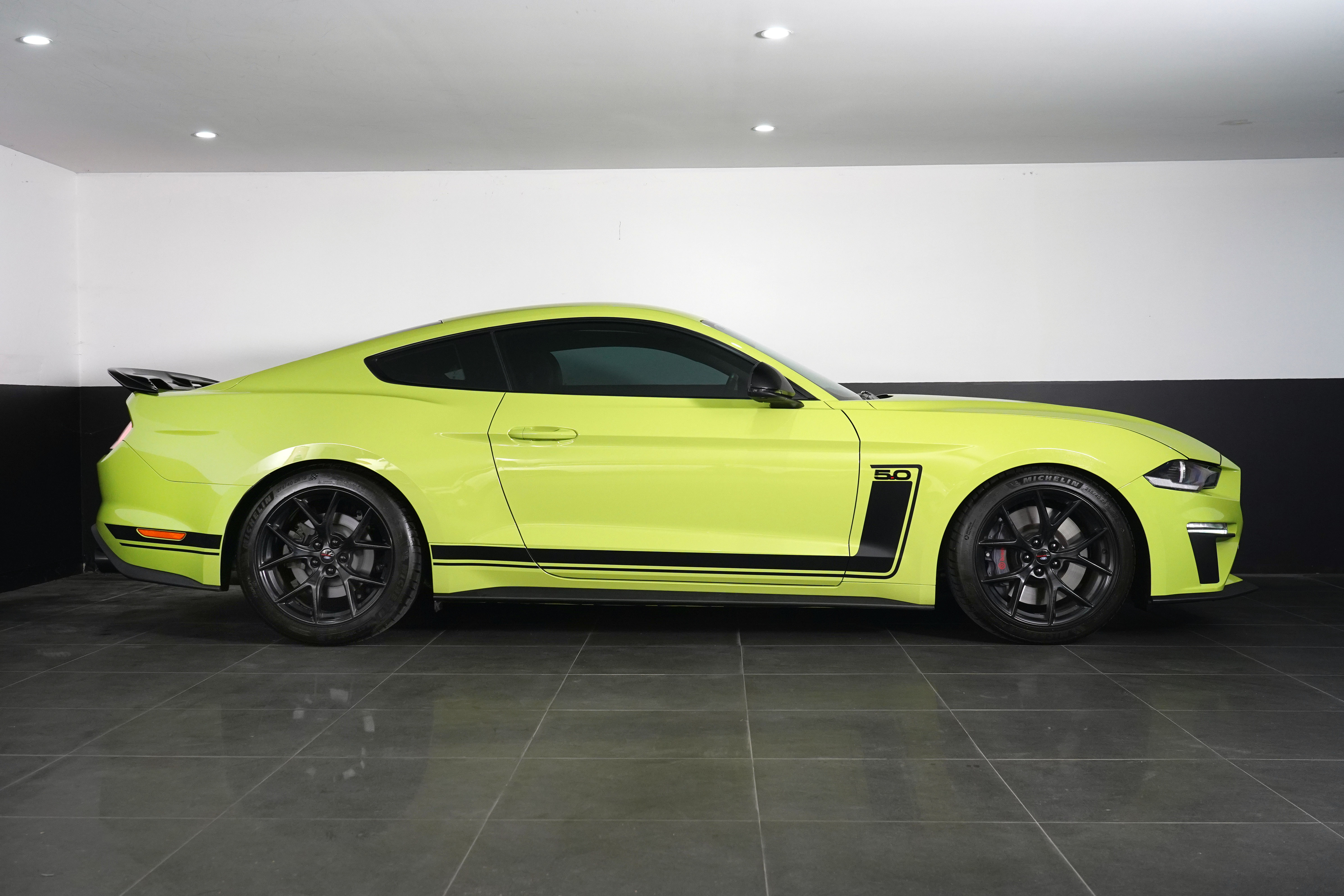 2020 Ford Mustang R-Spec Coupe Image 10