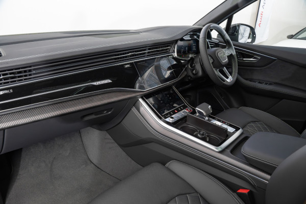 2025 Audi SQ7 4M TFSI SUV image 7