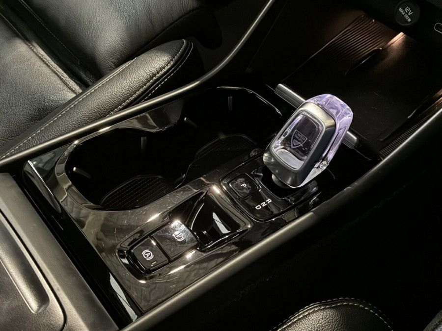 2023 Volvo XC40 XZ Ultimate B5 Dark SUV Image 19