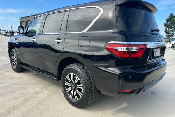2024 Nissan Patrol Y62 Series 5 Ti SUV Image 5