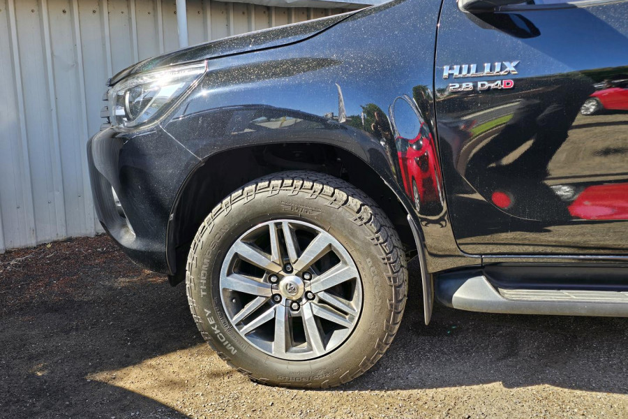 2017 Toyota HiLux  SR5 Double Cab Pick Up Image 33