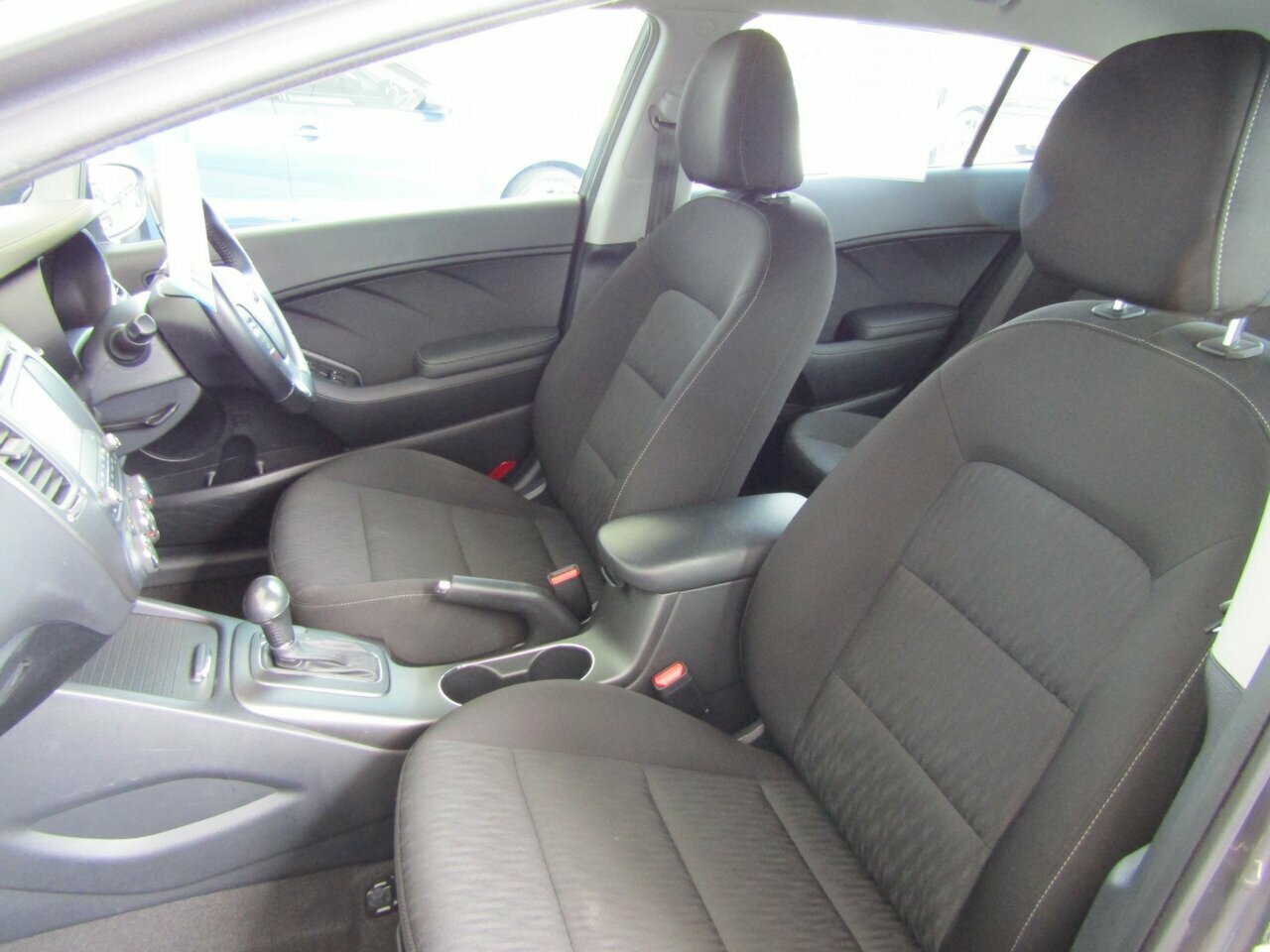 2015 Kia Cerato YD S Premium Hatchback Image 24