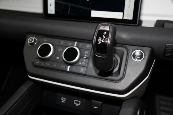2022 Land Rover Defender L663 110 P300 SUV Image 19