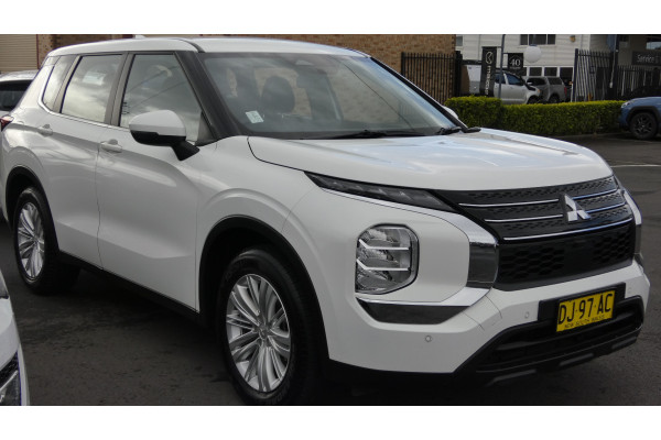 2023 Mitsubishi Outlander ZM MY23 ES 7 SEAT 2WD SUV