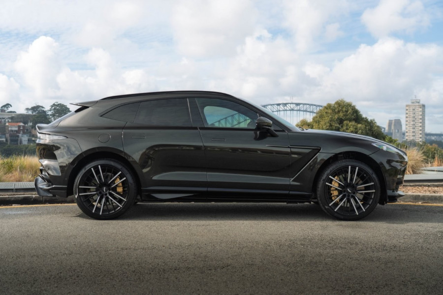 2023 Aston Martin DBX 707 SUV Image 3