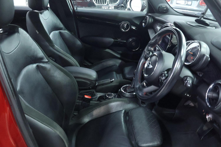 2015 MINI Cooper F55 Cooper S Hatch