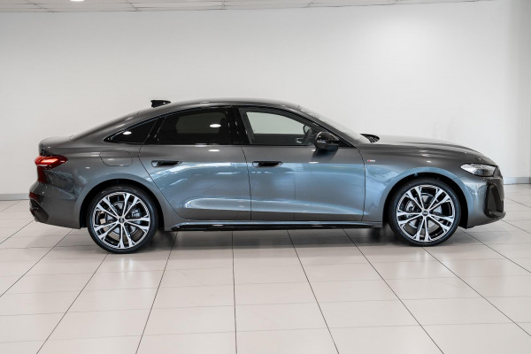 2025 Audi A5 B10 TFSI 150kW S line Sedan image 3