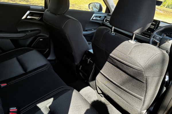 2026 Mitsubishi Outlander ZM ES SUV Image 13