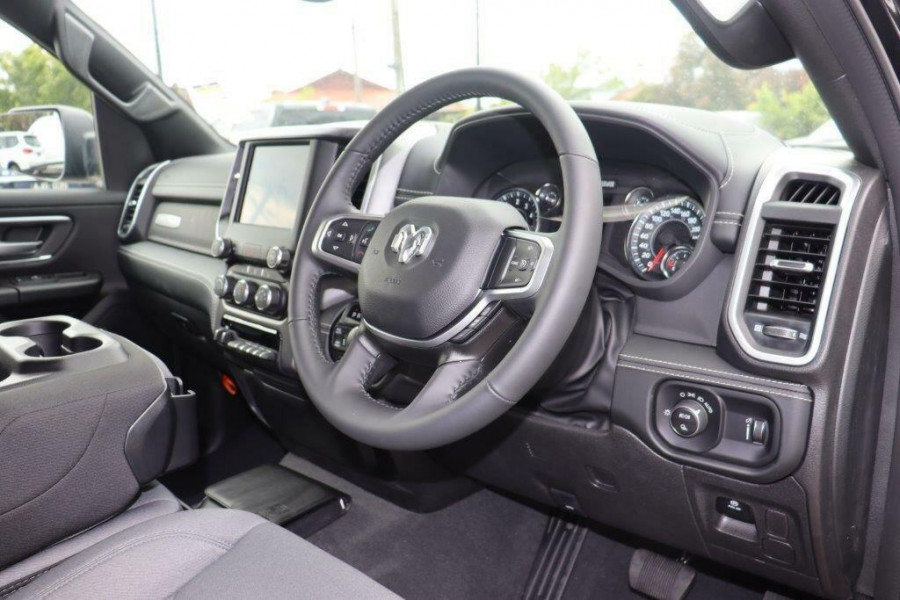 2023 Ram 1500 DT Big Horn Crew Cab Image 23
