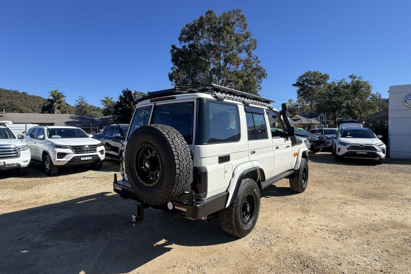 2023 Toyota LandCruiser VDJ76R WorkMate SUV Image 19