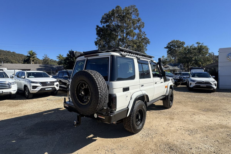 2023 Toyota LandCruiser VDJ76R WorkMate SUV Image 19