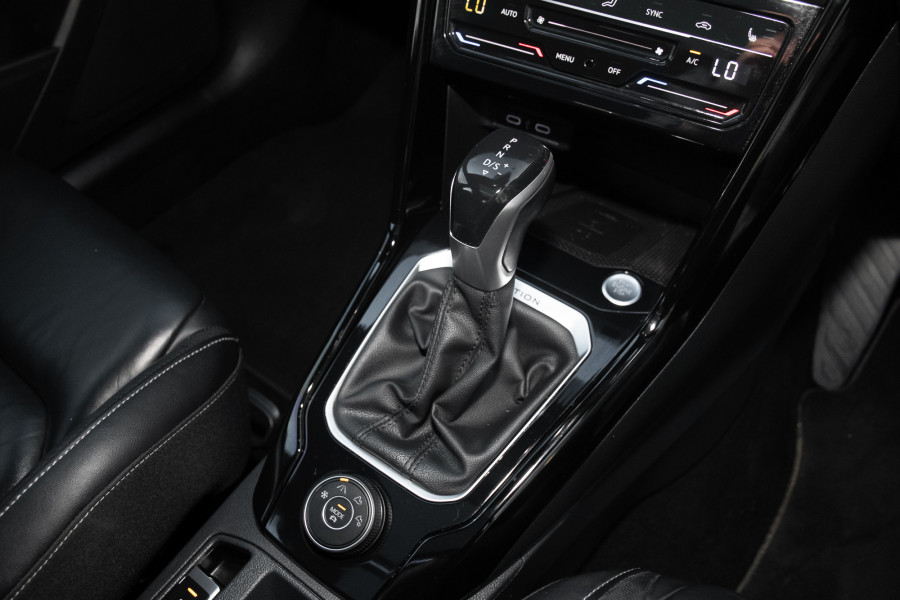 2022 MY23 Volkswagen T-Roc D11 140TSI R-Line SUV Image 13