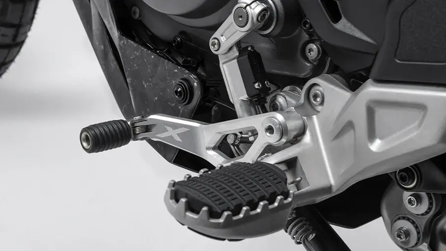 New Ducati DesertX Rally Image