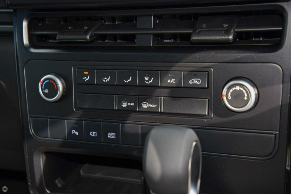 2026 MY27 Hyundai Staria Load US4.V4  Van Image 14