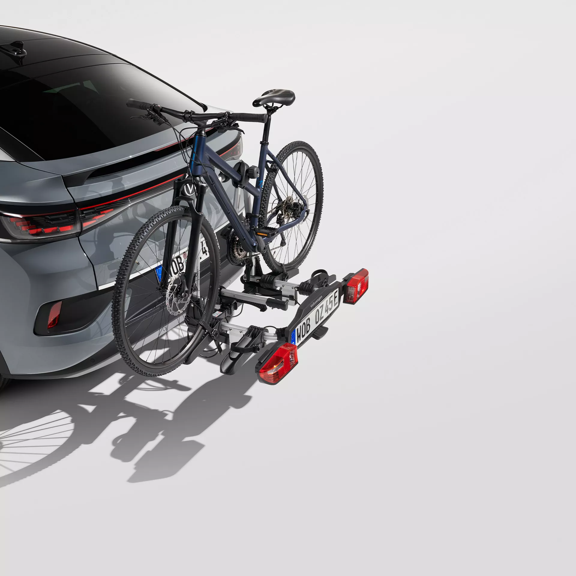 Towbar mounted bike carrier 2 wheelers welcome Image