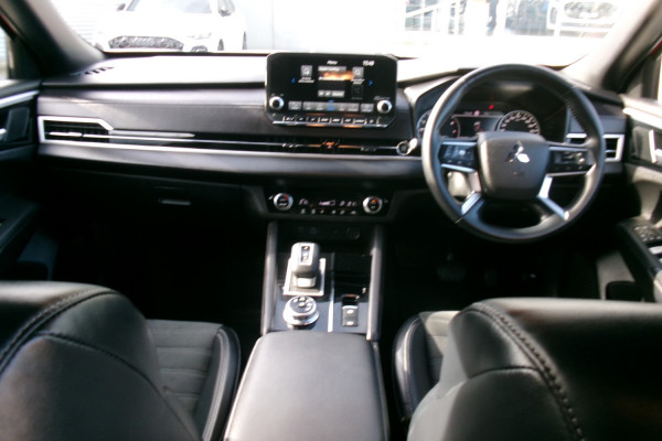 2023 MY24 Mitsubishi Outlander ZM Black Edition SUV Image 12