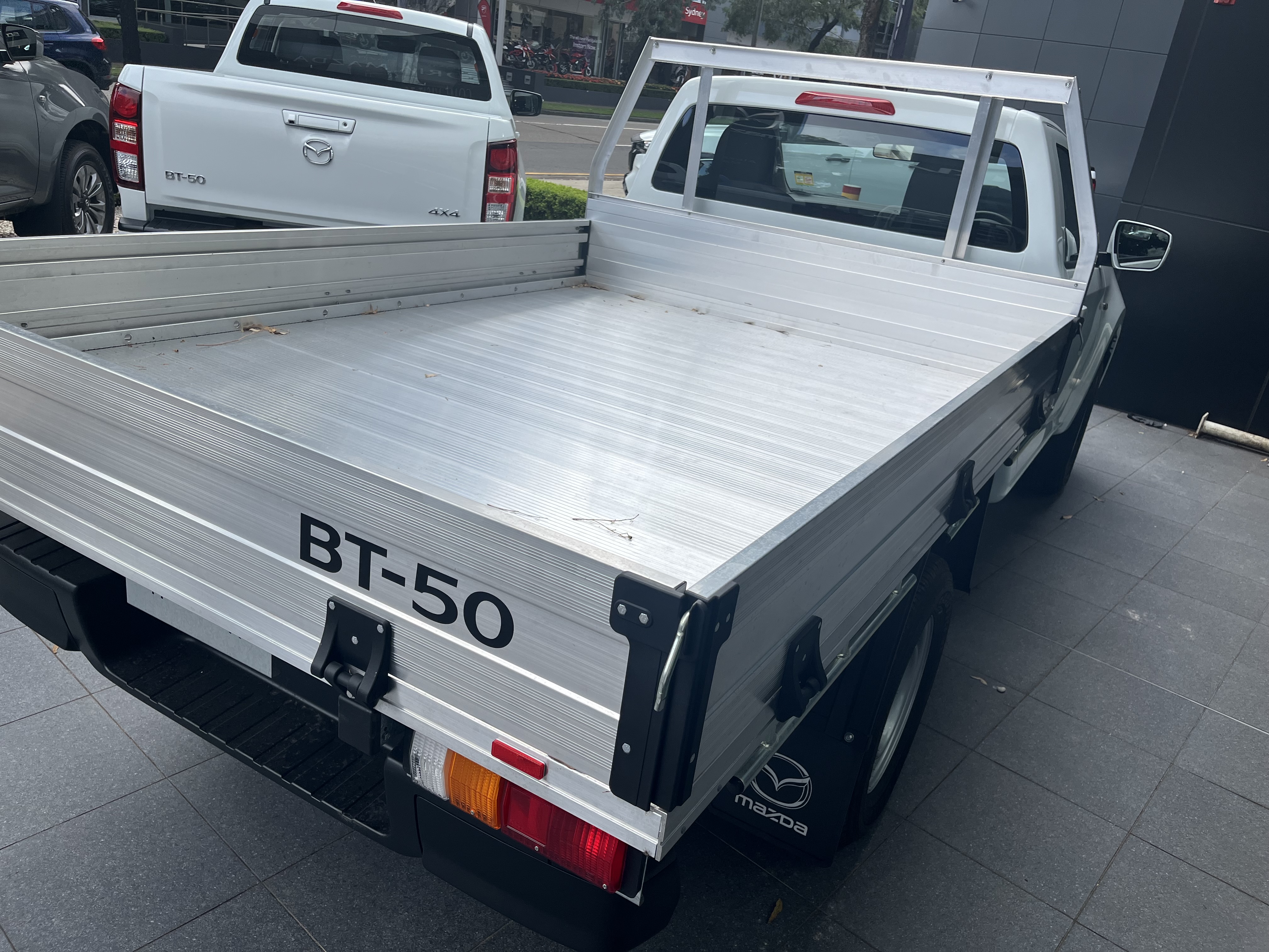 2024 Mazda BT-50 TF XS Cab Chassis Image 5