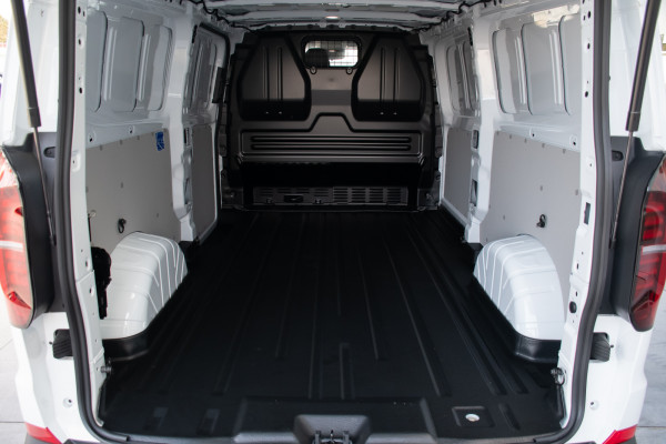 2025 Volkswagen Transporter NSN TDI 125kW Van Image 13