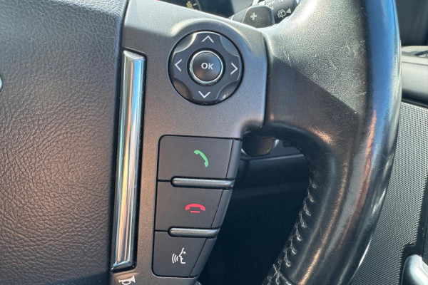 2015 Land Rover Discovery Series 4 SDV6 HSE SUV Image 21