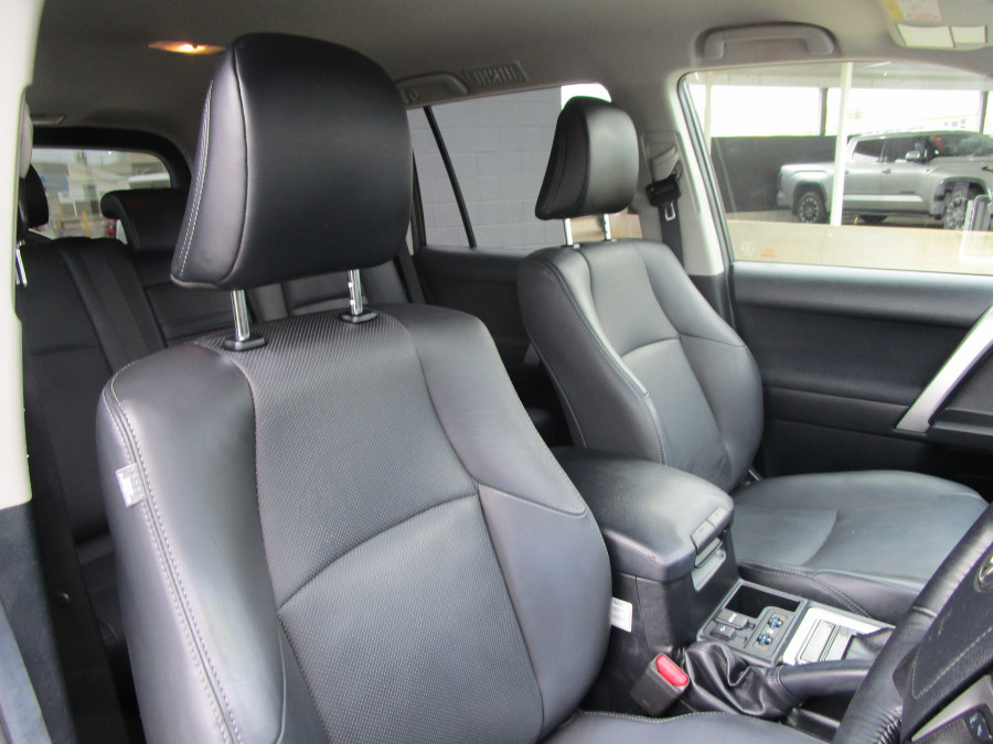 2021 Toyota LandCruiser Prado GDJ150R GXL SUV Image 12
