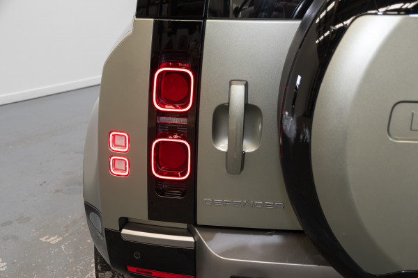 2023 Land Rover Defender L663 110 P400 X-Dynamic HSE SUV Image 11