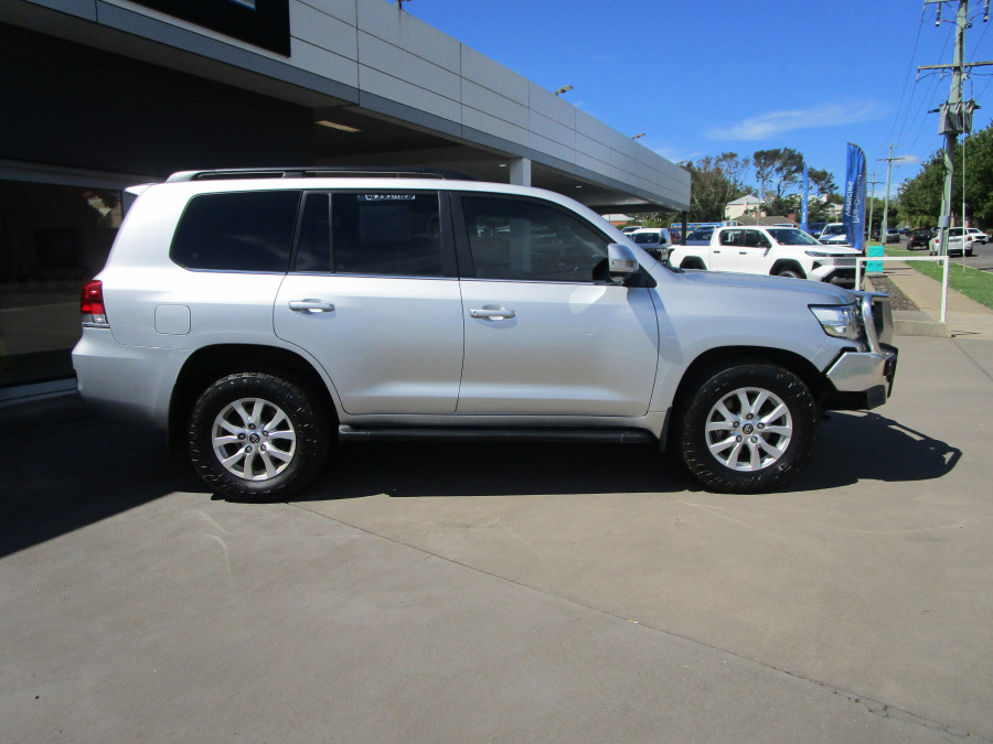 2020 Toyota LandCruiser VDJ200R VX SUV Image 8