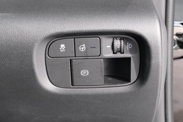 2026 Hyundai INSTER AX.V1 Cross SUV Image 17