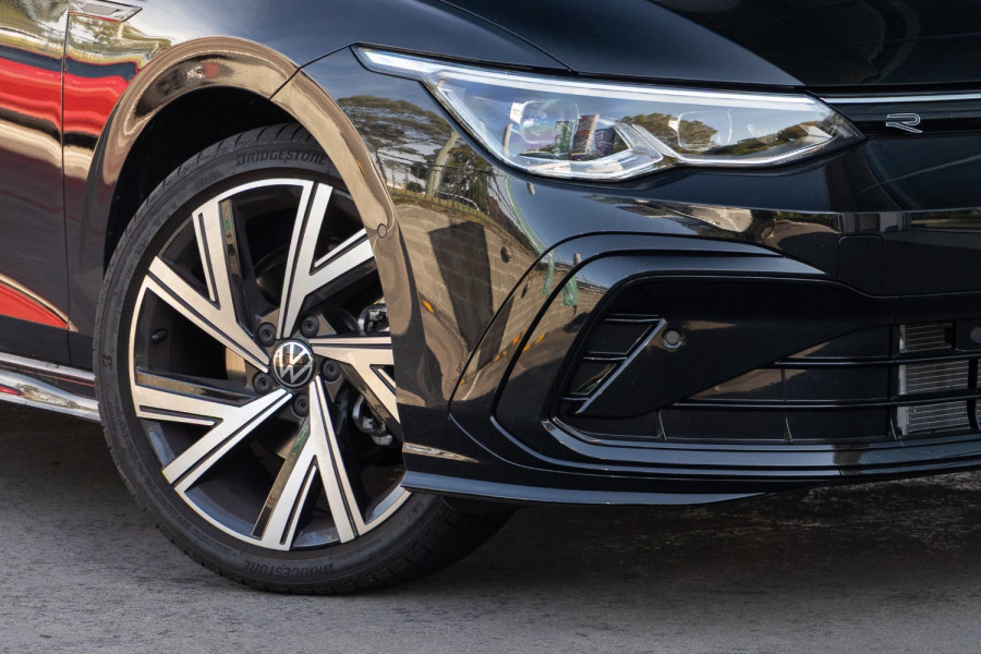 2024 Volkswagen Golf 8 110TSI R-Line Hatch Image 6